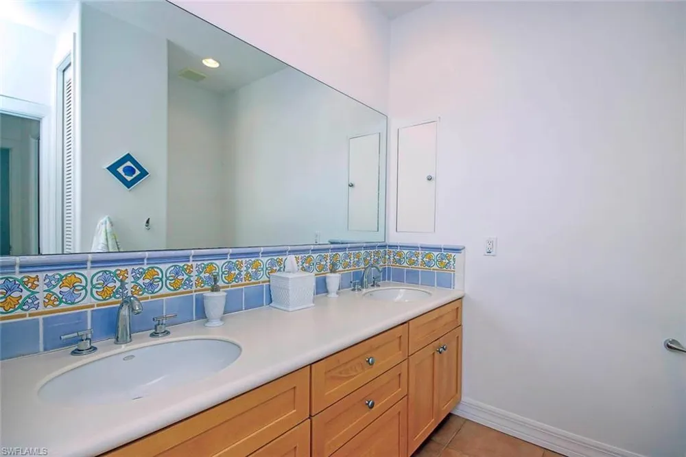 580 Sea Oats Drive Sanibel, FL 33957