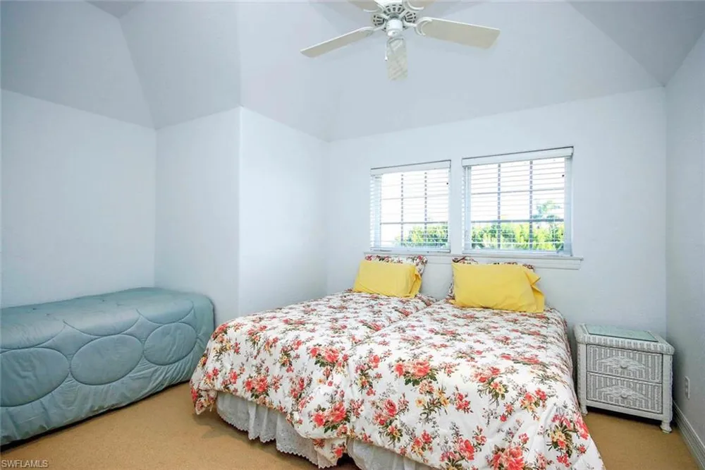 580 Sea Oats Drive Sanibel, FL 33957