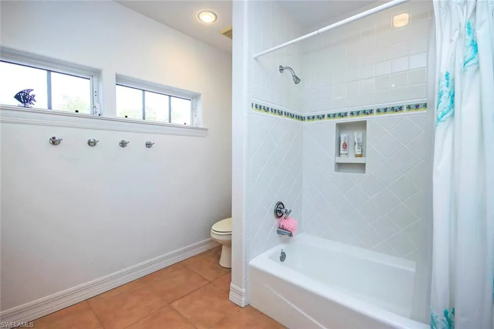 580 Sea Oats Drive Sanibel, FL 33957
