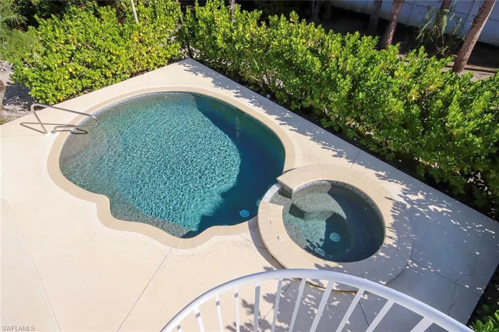 580 Sea Oats Drive Sanibel, FL 33957