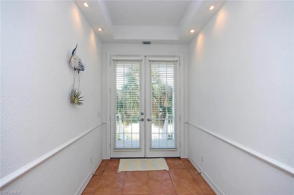 580 Sea Oats Drive Sanibel, FL 33957