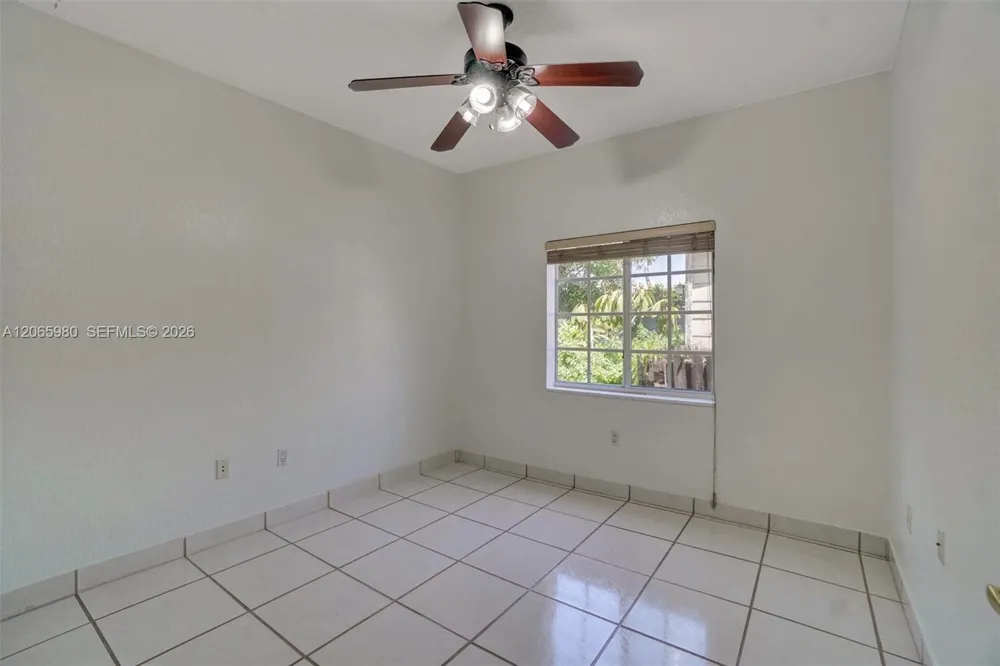 25 Ludlam Dr Miami Springs, FL 33166