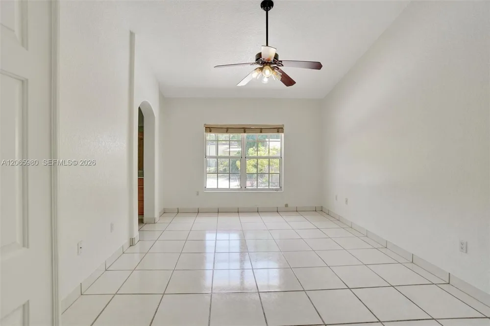 25 Ludlam Dr Miami Springs, FL 33166