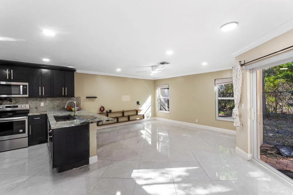 6384 Adriatic Way West Palm Beach, FL 33413