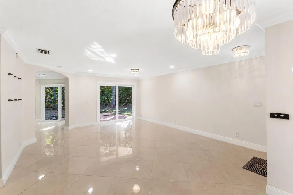 6384 Adriatic Way West Palm Beach, FL 33413