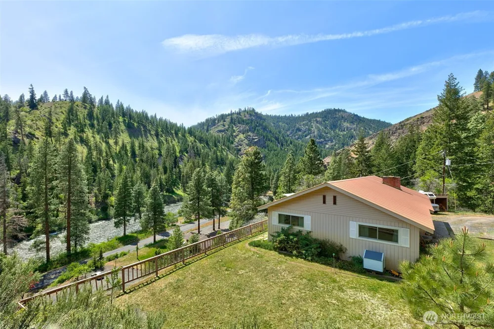 15547 State Route 410 Naches, WA 98937
