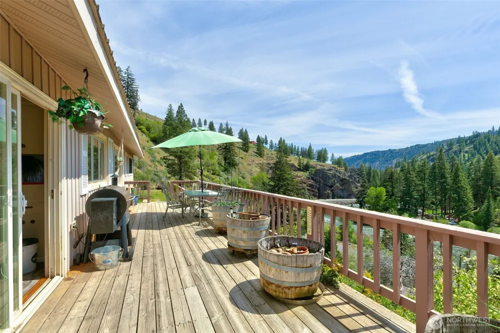 15547 State Route 410 Naches, WA 98937