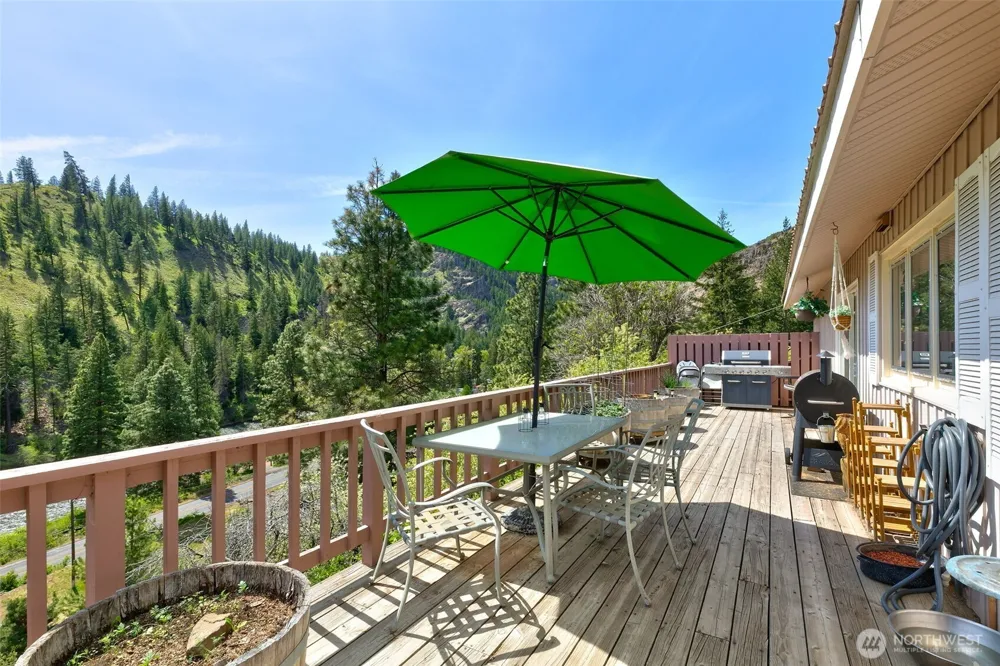15547 State Route 410 Naches, WA 98937
