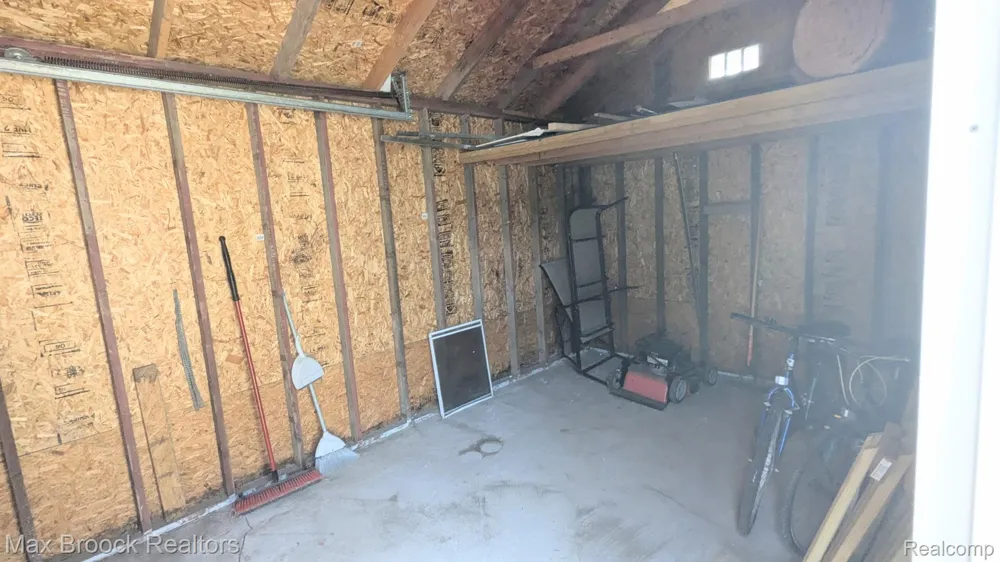 913 Boston Avenue Waterford Charter Township, MI 48328