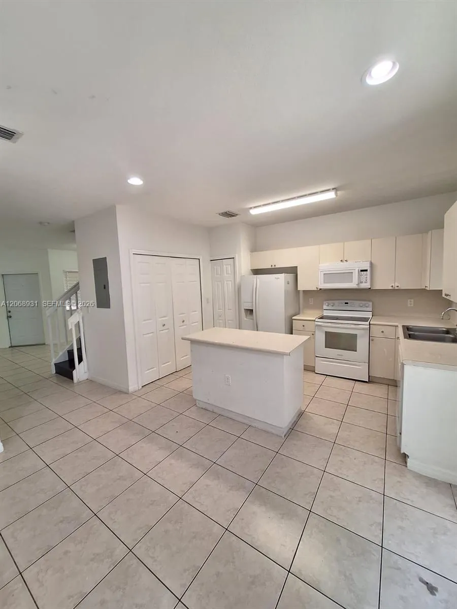 Address Not Shown Homestead, FL 33035