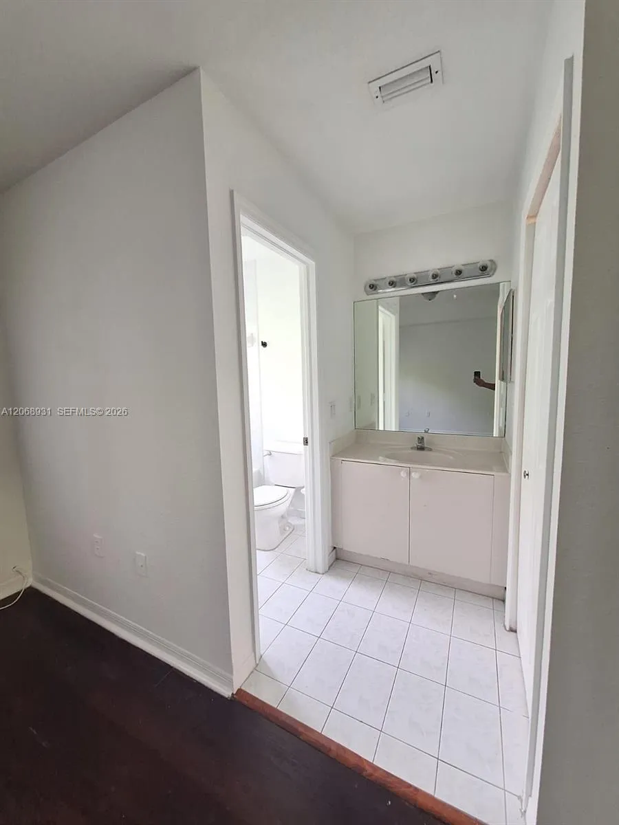 Address Not Shown Homestead, FL 33035