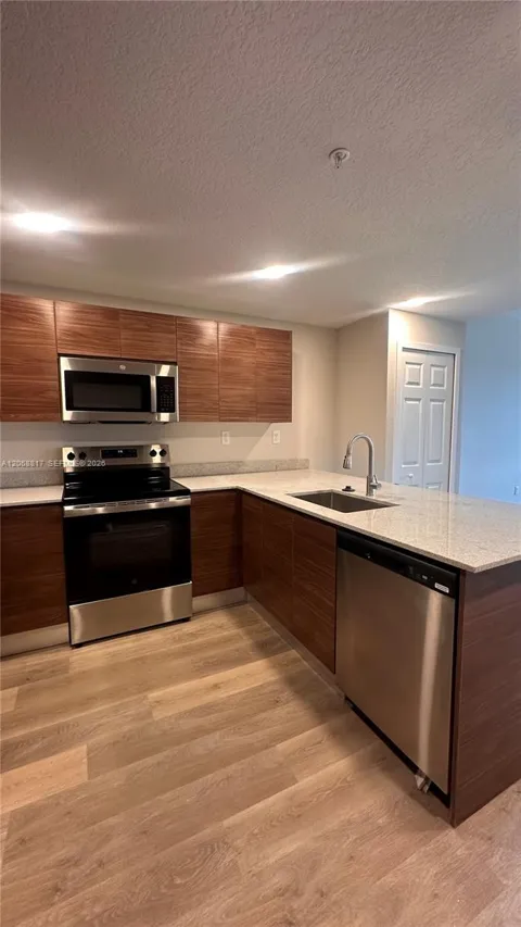 4424 S Texas #214