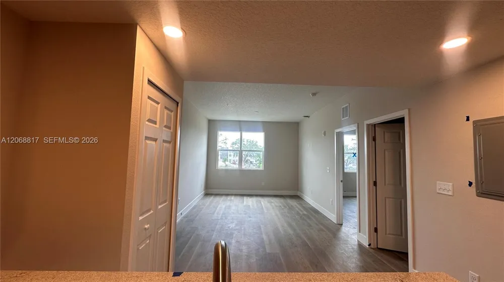 4424 S Texas #214 Orlando, FL 33328