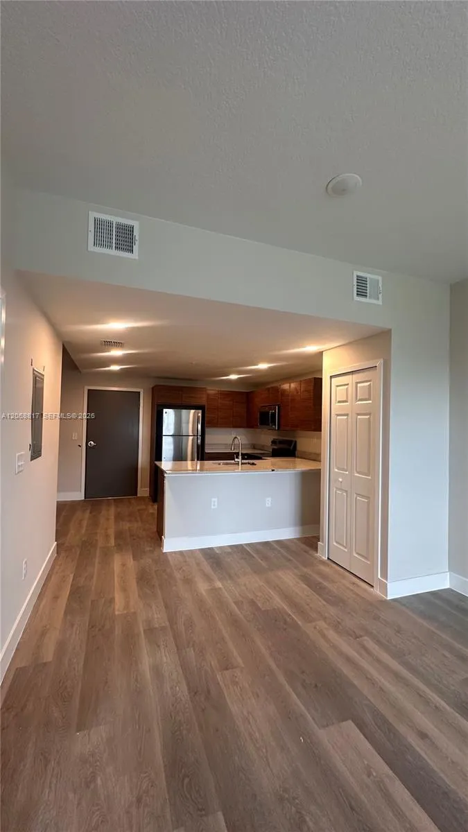 4424 S Texas #214 Orlando, FL 33328