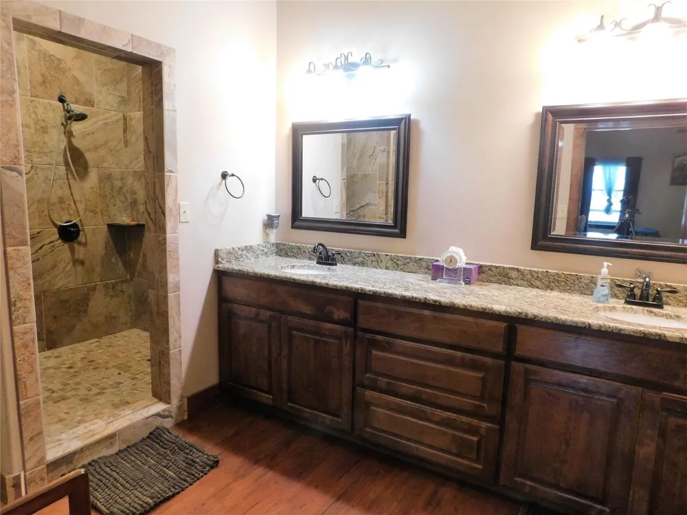 7032 Fm 1567 Lone Oak, TX 75453