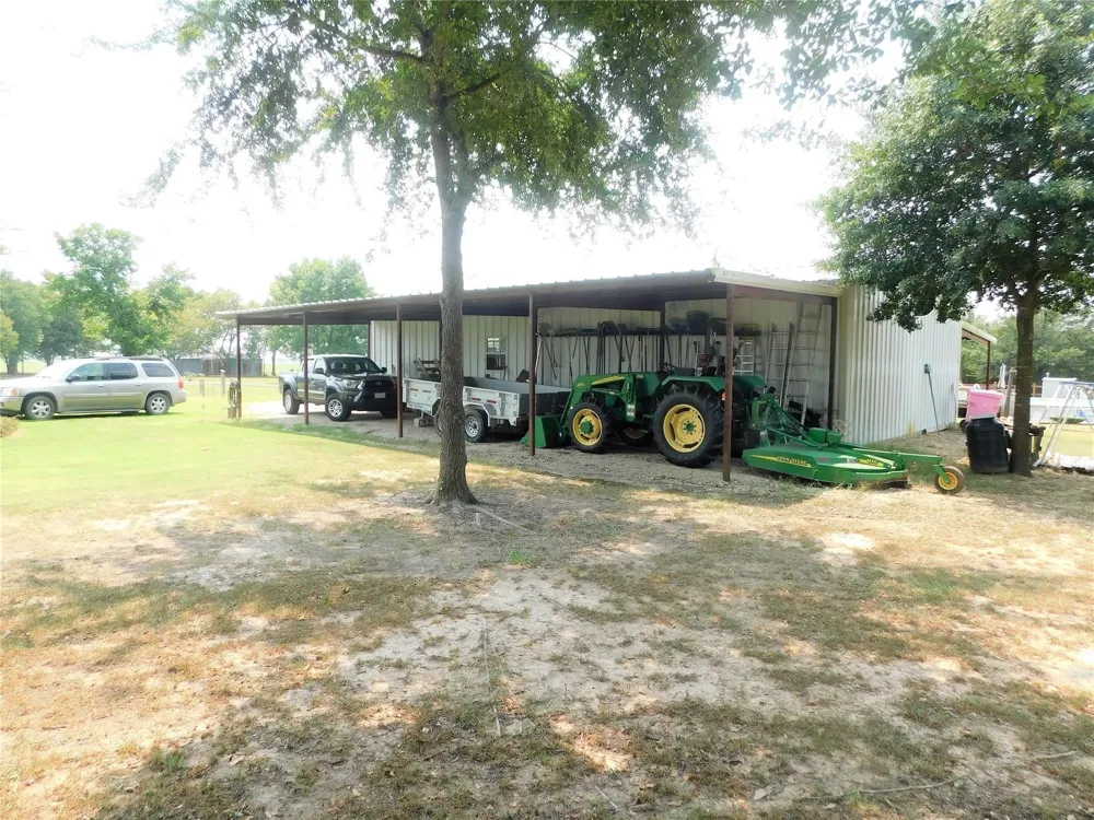 7032 Fm 1567 Lone Oak, TX 75453