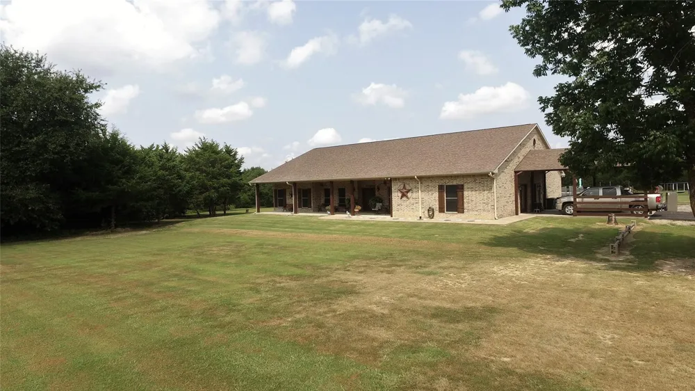 7032 Fm 1567 Lone Oak, TX 75453