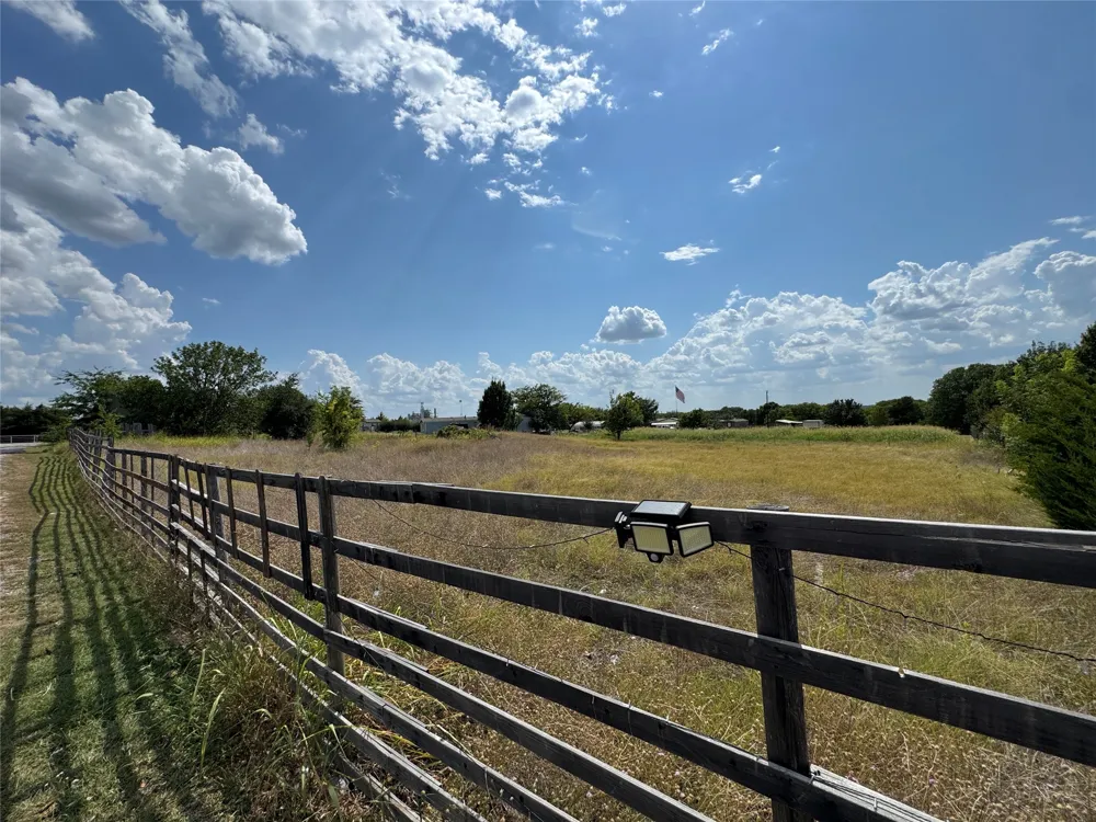 13899 County Road 760 Nevada, TX 75173