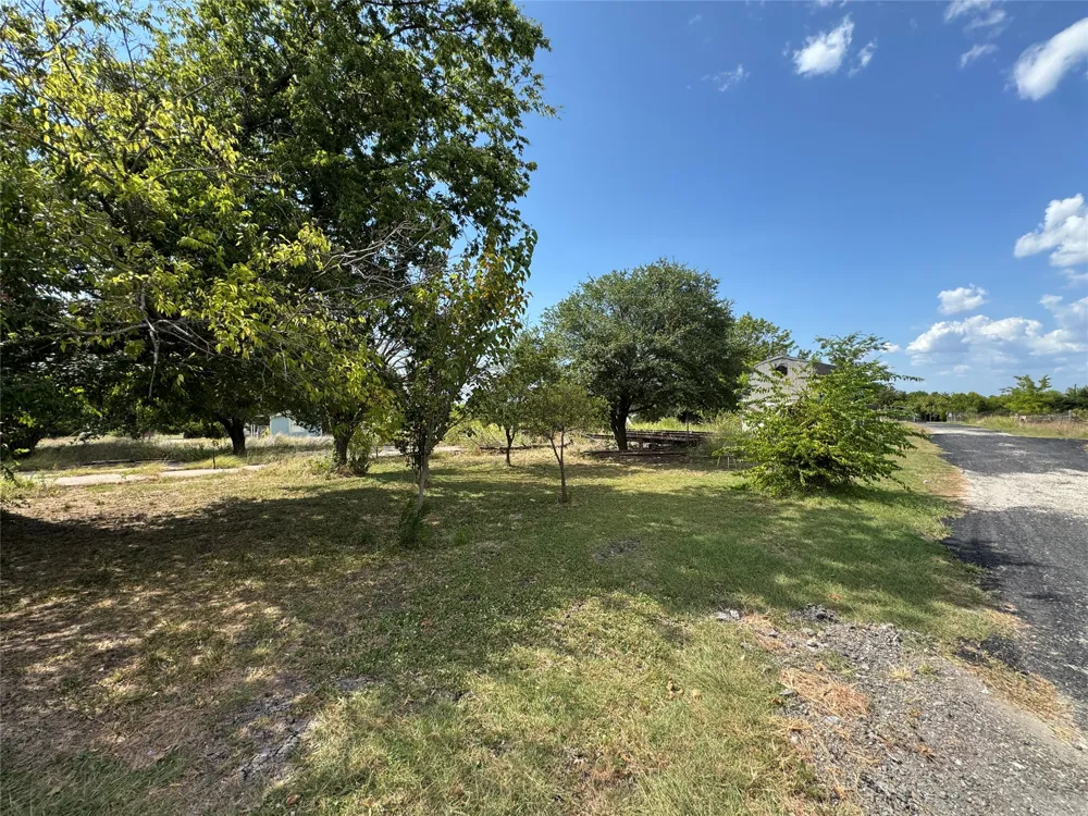13899 County Road 760 Nevada, TX 75173