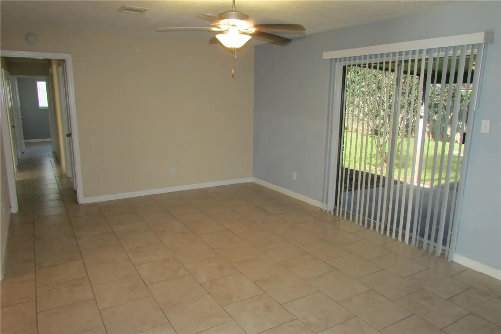 1611 Chippawa Lane Pasadena, TX 77504