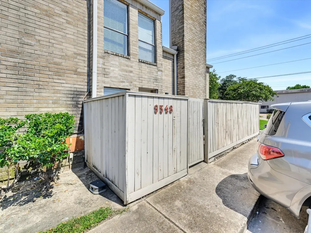 9548 Pagewood Lane #9548 Houston, TX 77063