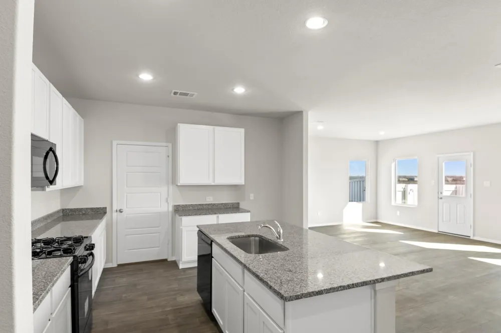 322 Legacy Point Drive Sealy, TX 77474
