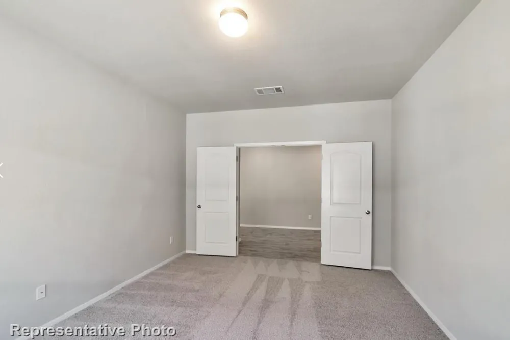 322 Legacy Point Drive Sealy, TX 77474