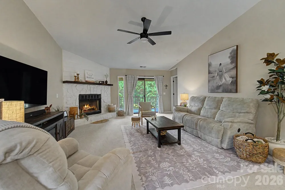 16A Willow View Drive Franklin, NC 28734