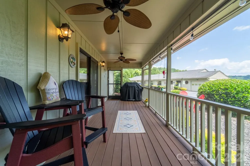 16A Willow View Drive Franklin, NC 28734