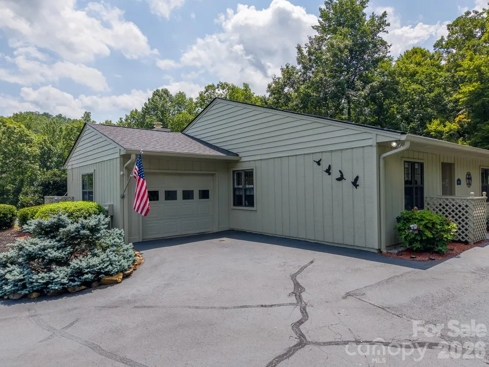 16A Willow View Drive Franklin, NC 28734