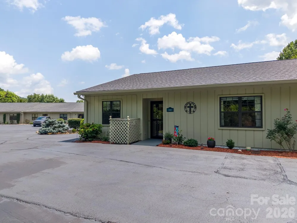 16A Willow View Drive Franklin, NC 28734