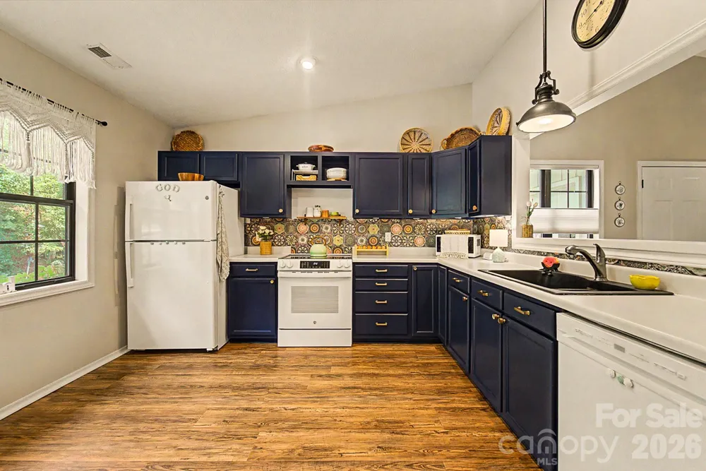 16A Willow View Drive Franklin, NC 28734