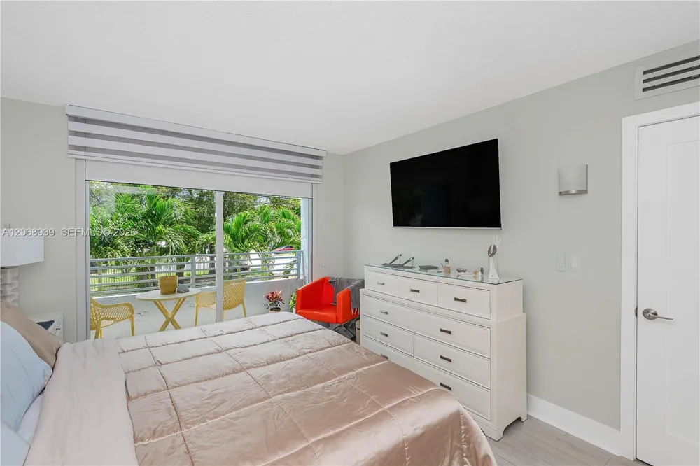 8201 NW 8th St #1-204 Miami, FL 33126