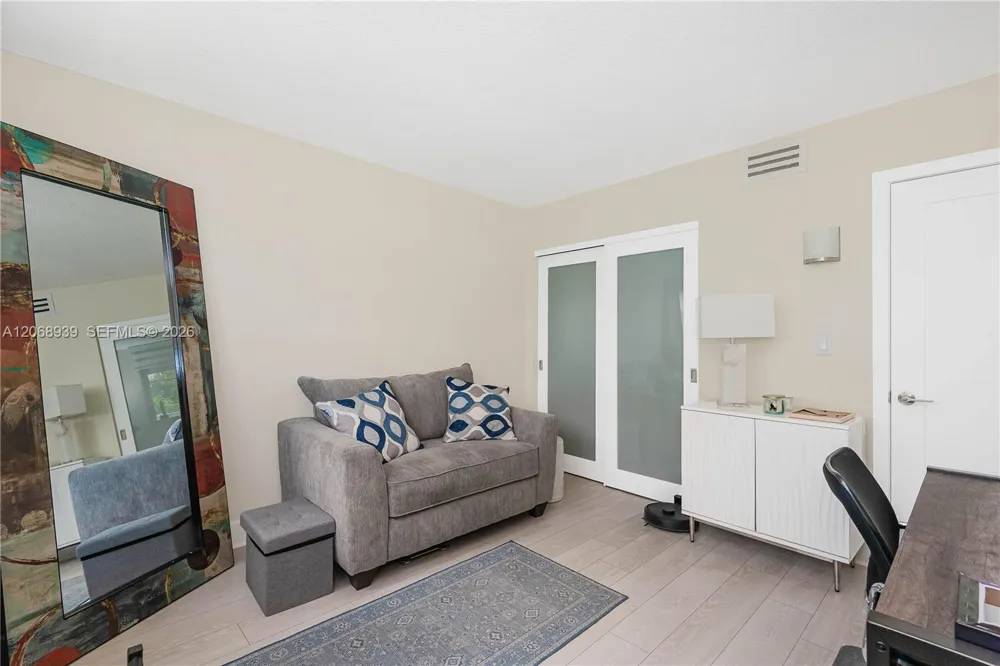 8201 NW 8th St #1-204 Miami, FL 33126