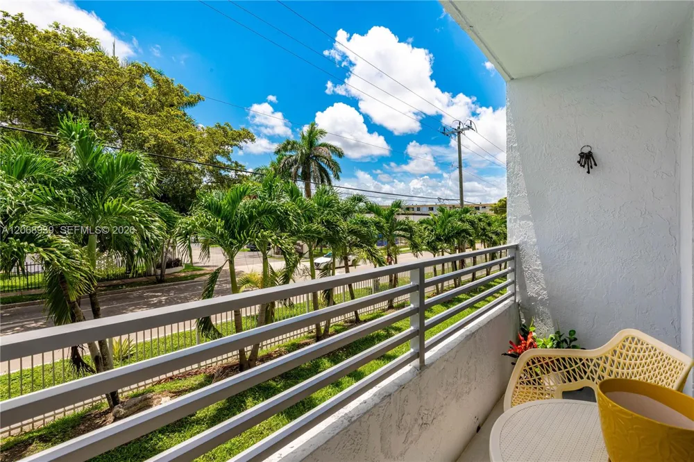 8201 NW 8th St #1-204 Miami, FL 33126