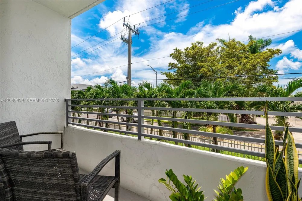 8201 NW 8th St #1-204 Miami, FL 33126