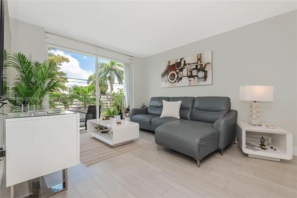 8201 NW 8th St #1-204 Miami, FL 33126