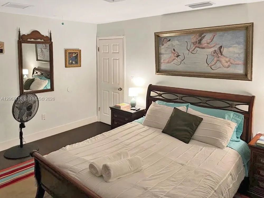 2100 NE 170th St North Miami Beach, FL 33162