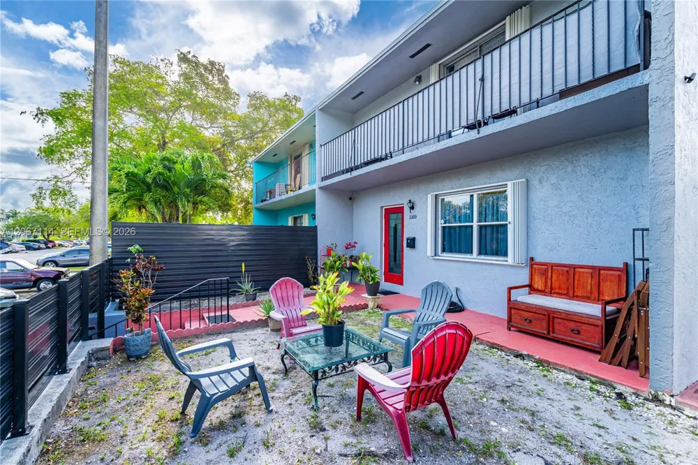 2100 NE 170th St North Miami Beach, FL 33162