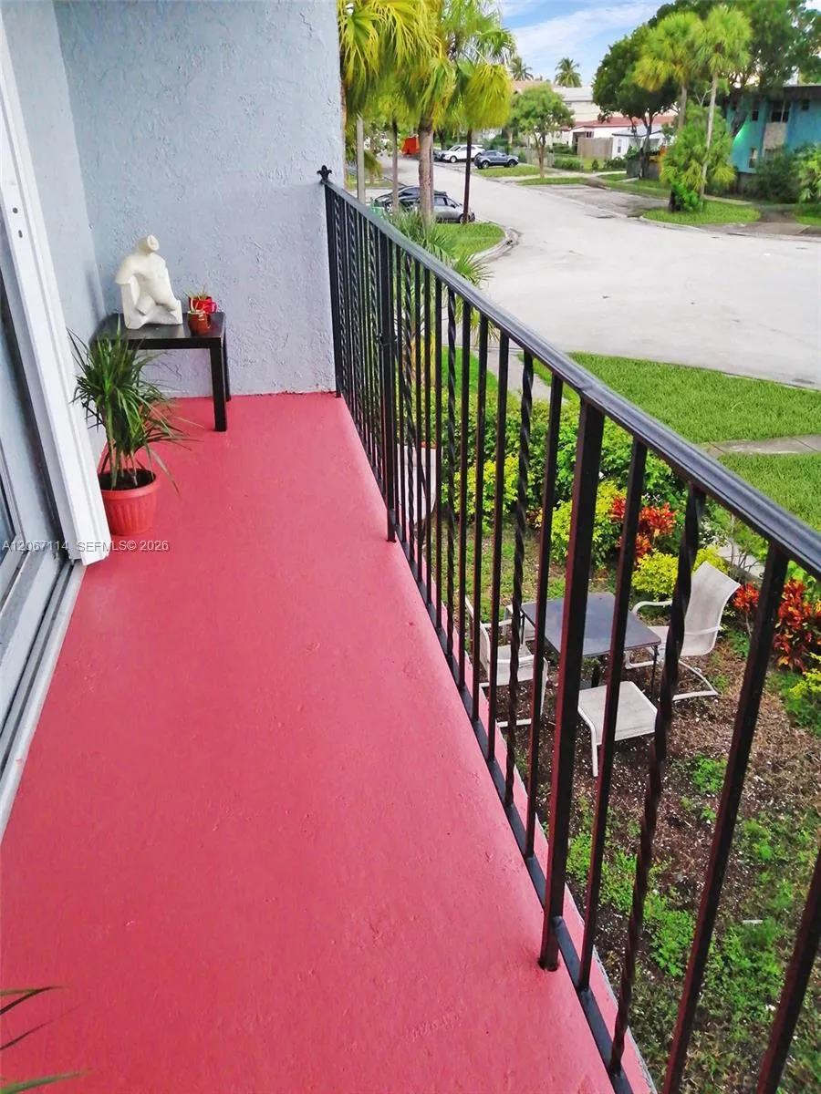 2100 NE 170th St North Miami Beach, FL 33162