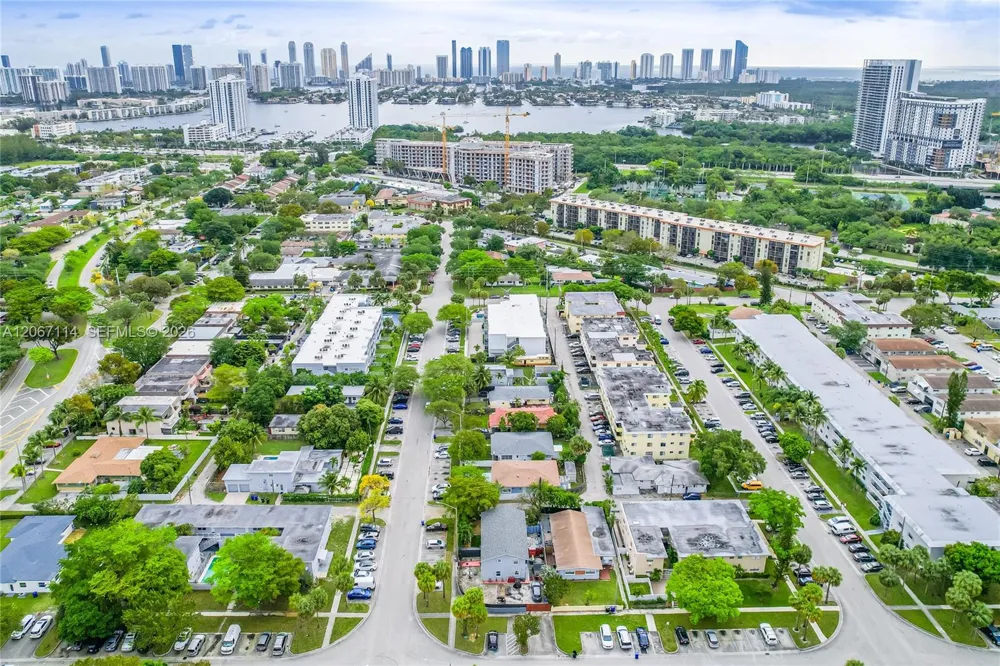 2100 NE 170th St North Miami Beach, FL 33162