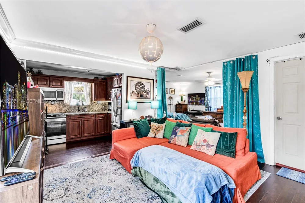 2100 NE 170th St North Miami Beach, FL 33162
