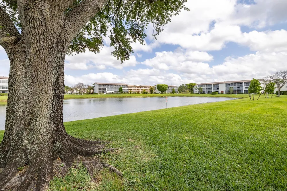 12 BRIGHTON A #12 Boca Raton, FL 33434