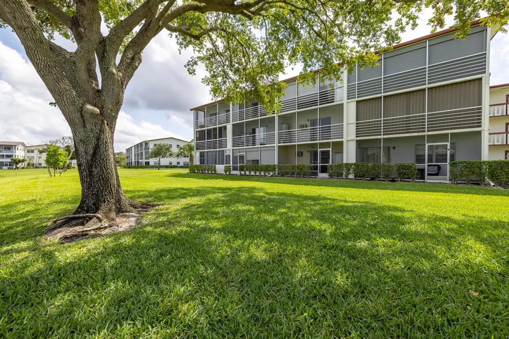 12 BRIGHTON A #12 Boca Raton, FL 33434