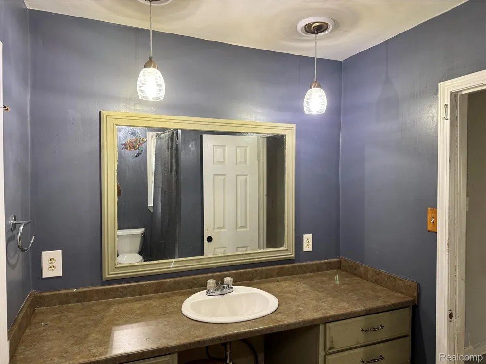 39691 Detroit Street Harrison Charter Township, MI 48045