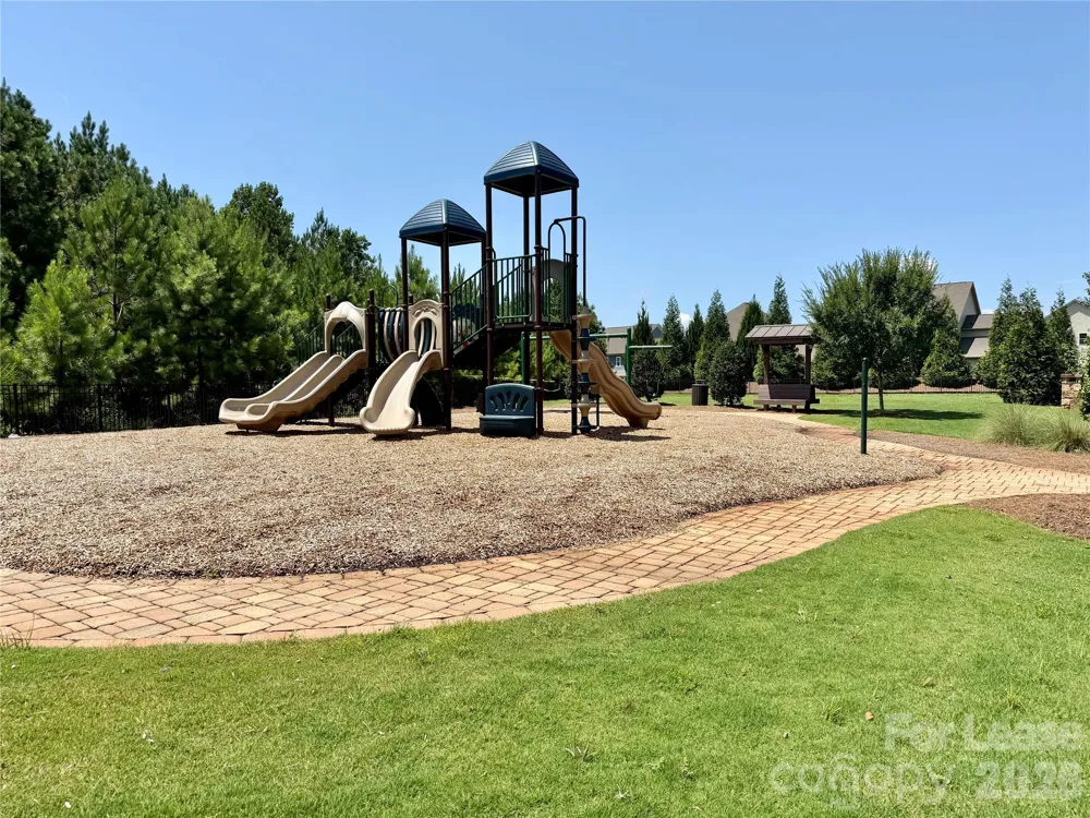 4019 Oakmere Road Waxhaw, NC 28173