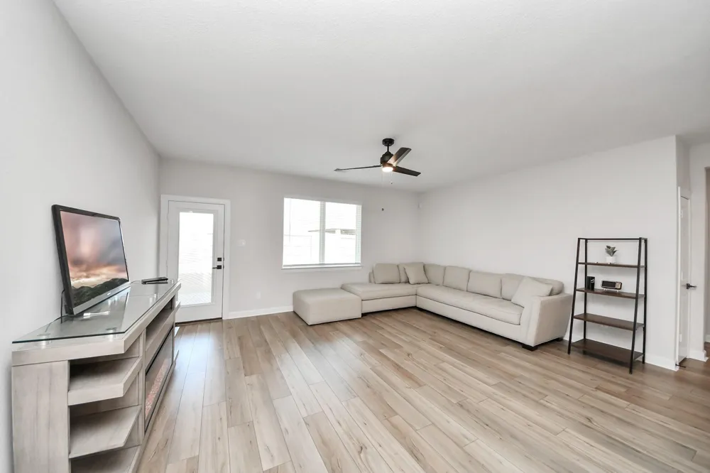 3006 Floating Barque Drive Santa Fe, TX 77510