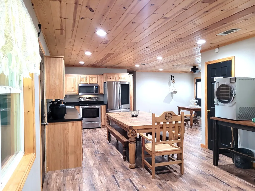 4948 CR 2131 Detroit, TX 75436