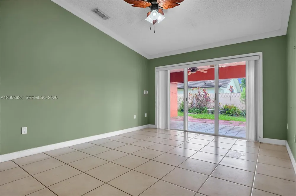 901 NW 128th Pl Miami, FL 33182
