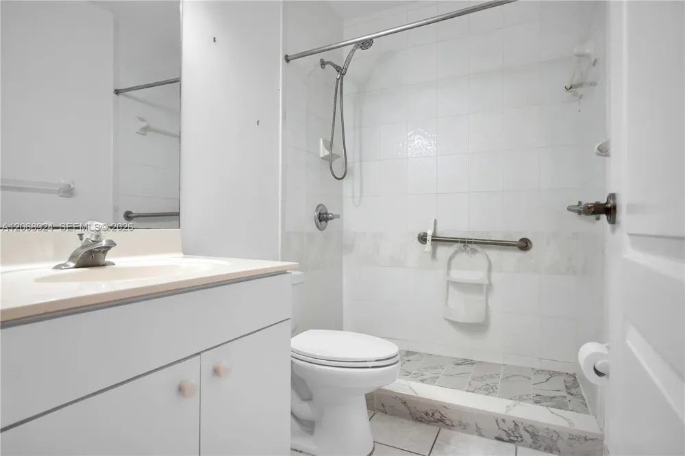 901 NW 128th Pl Miami, FL 33182